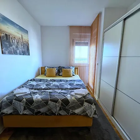 Pleasure Lux Bg * Beograd