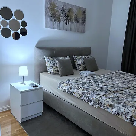 Pleasure Lux Bg Apartment *